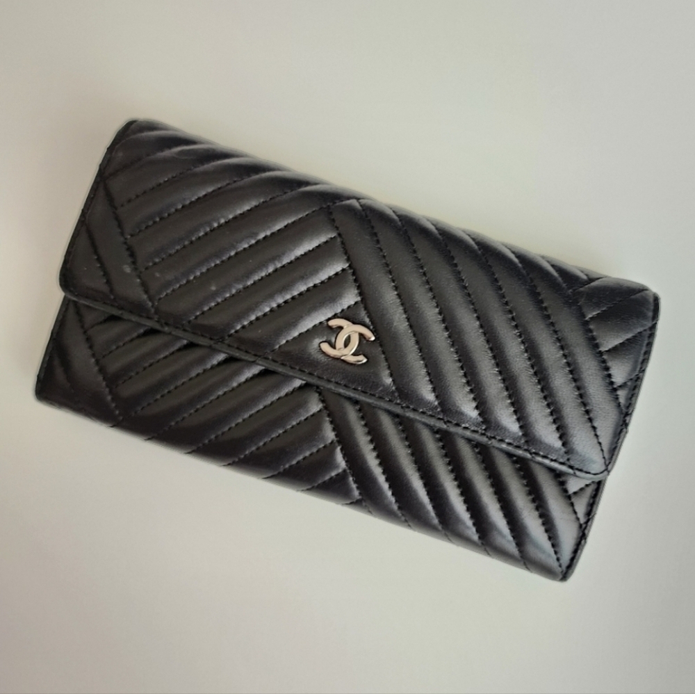 Chanel Black Quilted Leather Wallet Clutch - Picture 2 of 16